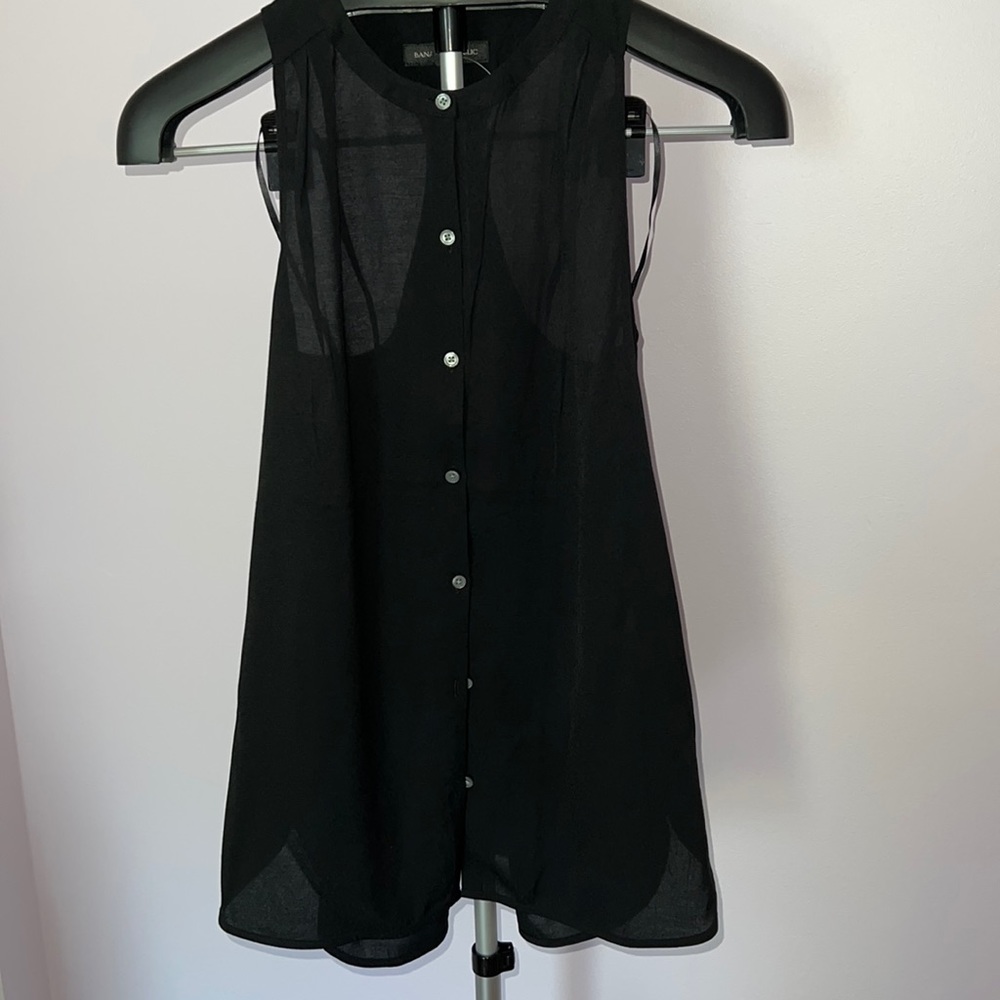 Banana Republic Sleeveless Getaway Rac Blouse